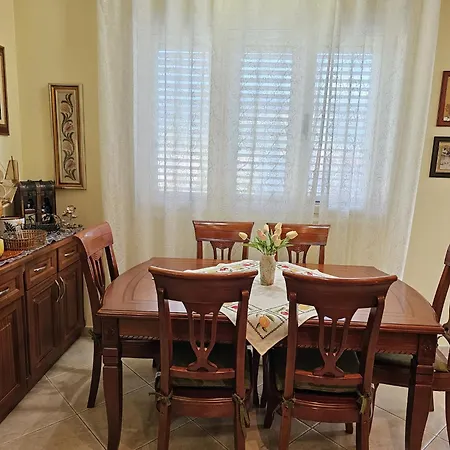 By Old With Sea Views דירה *